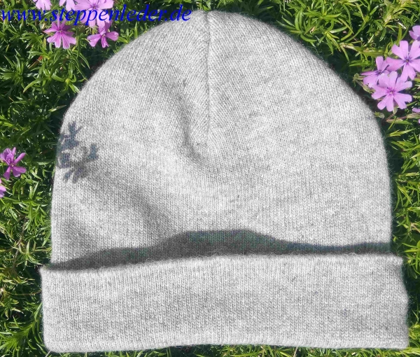 100% Yak-Wolle (Beanie) Mütze in Glattstrick grau